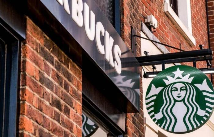 Starbucks Colombie ouvre des appels d’offres, paie jusqu’à 2 millions et obtient un baccalauréat