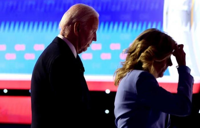 La débâcle de Biden dans le débat plonge les démocrates dans la panique et ouvre une question inattendue