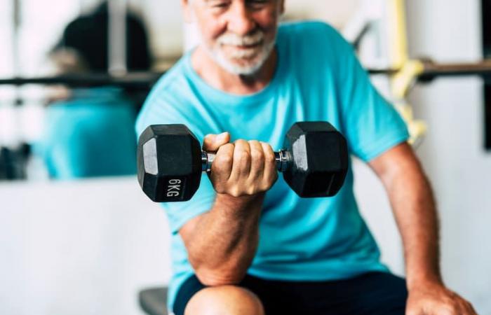 Ce qu’il faut savoir si vous avez plus de 60 ans et que vous souhaitez faire de l’exercice : vaut-il mieux le faire seul qu’avec quelqu’un ?