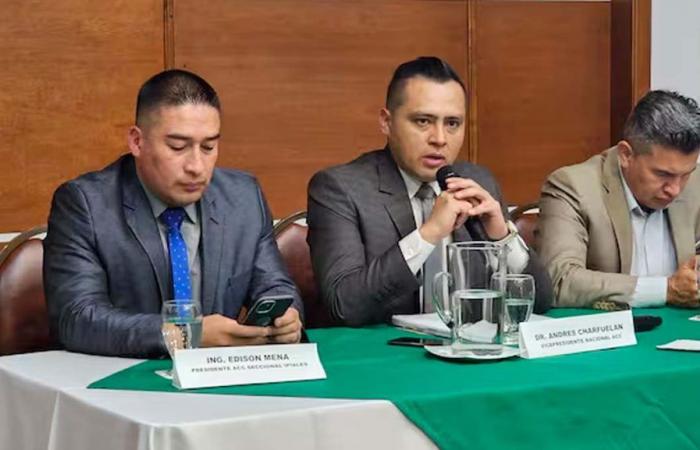 Les camionneurs de Nariño se déclarent en assemblée permanente : ils exigent des solutions à leurs revendications