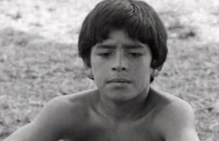 Les photos méconnues de l’enfance de Maradona qui sont devenues virales sur les réseaux et ont ému ses fans