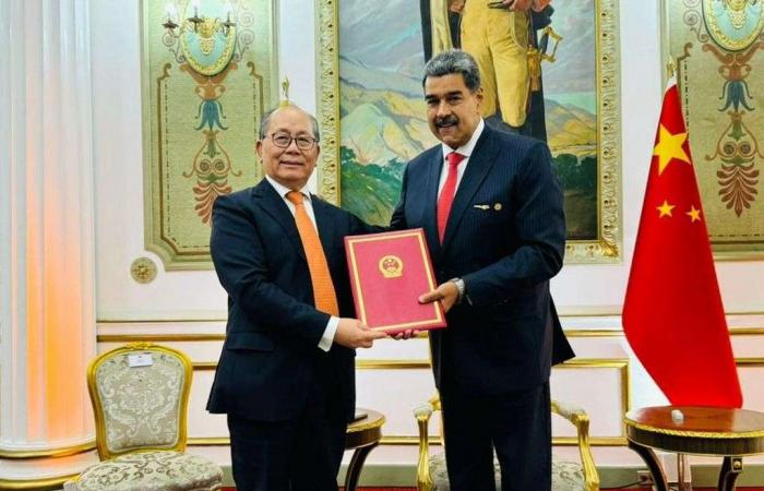 Le Président du Venezuela a reçu le représentant du gouvernement chinois