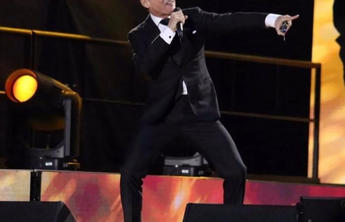 Luis Miguel offre un concert à Cordoue et goûte à nouveau au succès