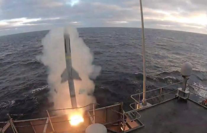 La marine chilienne étend ses services de soutien technique pour les missiles Sea Sparrow et ESSM de Raytheon