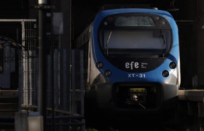 EFE a dressé un bilan positif de la reprise des services et a destitué le directeur ferroviaire