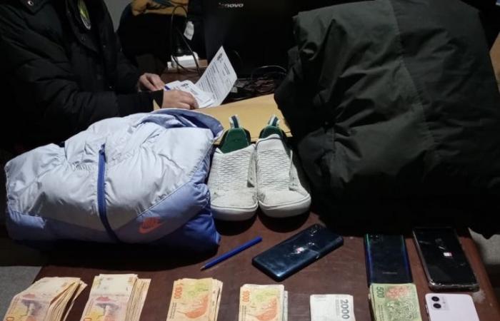 Ils ont arrêté un gang de Tucumán qui effectuait des retraits bancaires à Cordoue – Notes – Toujours ensemble