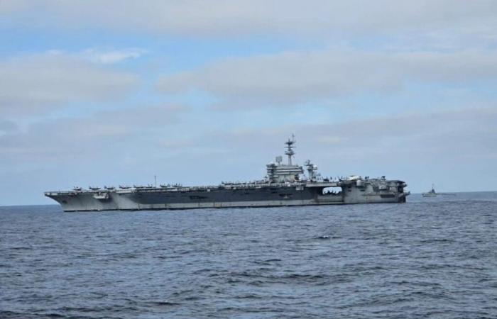 Le porte-avions américain USS George Washington était escorté par des navires de la marine équatorienne