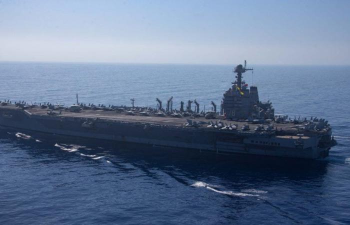 Il s’agit du porte-avions, le plus grand du monde, avec lequel les États-Unis souhaitent montrer leur force.