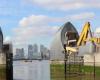 Londres prévoit une future défense contre les inondations alors que la barrière de la Tamise fête ses 40 ans