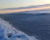 En raison des basses températures, les vagues de la mer en Terre de Feu ont gelé