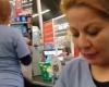 Ils filment une femme en train de voler de la viande dans un supermarché, vêtue d’un uniforme d’infirmière d’une clinique renommée – Publimetro Chile